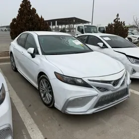 Toyota Camry 2022