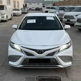 Toyota Camry 2022