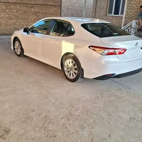 Toyota Camry 2020