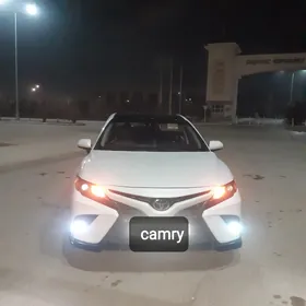 Toyota Camry 2021