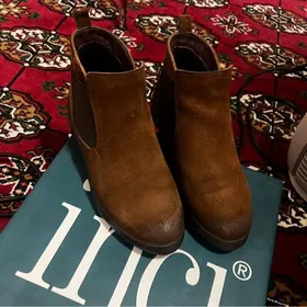 Замшевые сапоги