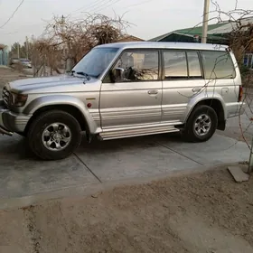 Mitsubishi Pajero 1994