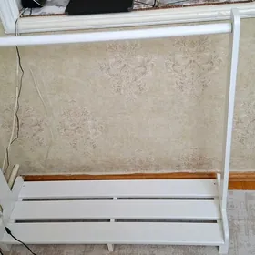 ВЕШАЛКА, Egin eşik asylyan