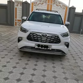 Toyota Highlander 2020