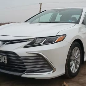 Toyota Camry 2024