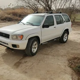 Nissan Pathfinder 2000