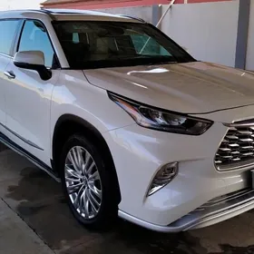 Toyota Highlander 2020
