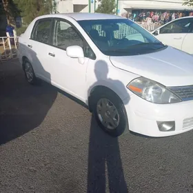 Nissan Versa 2010