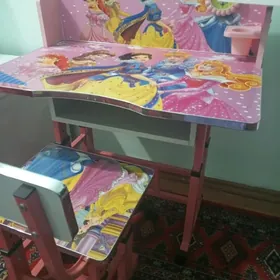 Детский  стол и стул