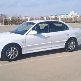 Hyundai Sonata 2003