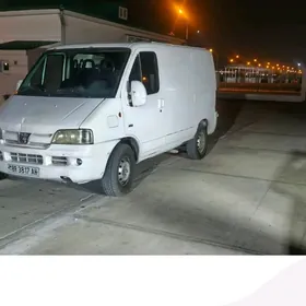 Toyota Hiace 2004
