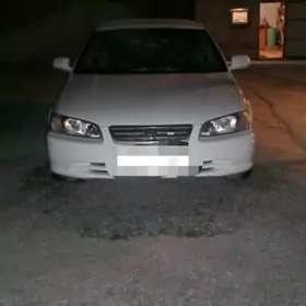 Toyota Camry 2000