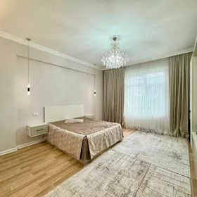 Eyesinden arenda jay gozleyari