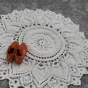 Satlyk elde orulen haly