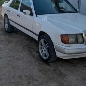 Mercedes-Benz 230E 1987