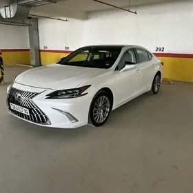 Lexus ES 350 2022