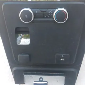 Fort Explorer 22 yil