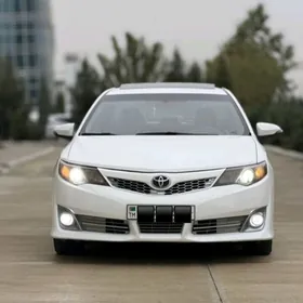Toyota Camry 2013