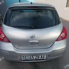 Nissan Versa 2012