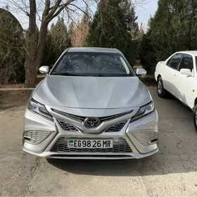 Toyota Camry 2020