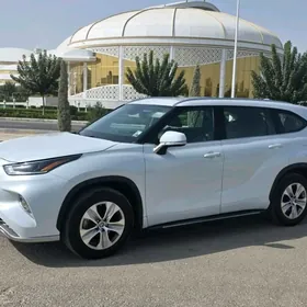 Toyota Highlander 2021