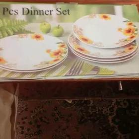 Набор тарелок