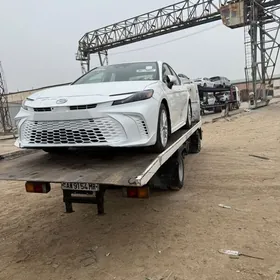 Toyota Camry Hybrid 2025
