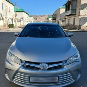 Toyota Camry 2016