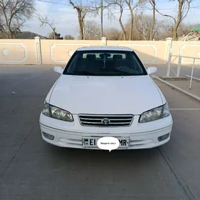 Toyota Camry 2001