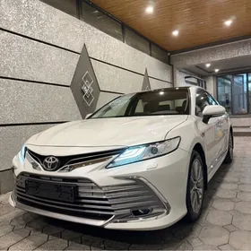 Toyota Camry 2024