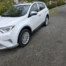 Toyota RAV4 2018