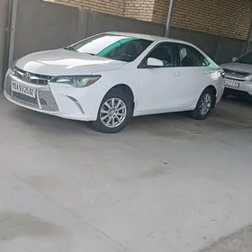 Toyota Camry 2017