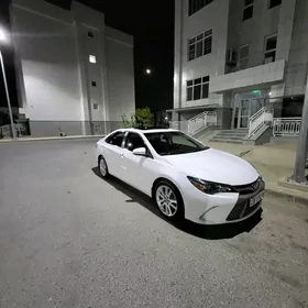Toyota Camry 2017