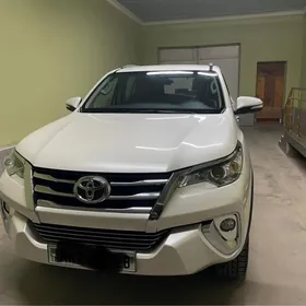 Toyota Fortuner 2016