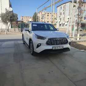 Toyota Highlander 2024