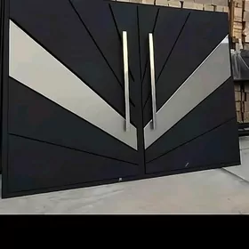 требуется СВАРЩИК