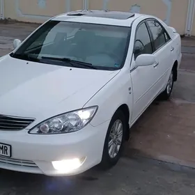 Toyota Camry 2004