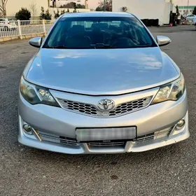 Toyota Camry 2013