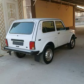 Lada Niva 2003