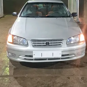 Toyota Camry 2001