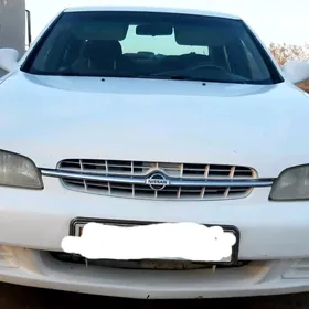Nissan Altima 1999