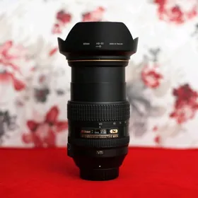 Nikon 24-120mm f/4 VR