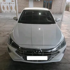 Hyundai Elantra 2020