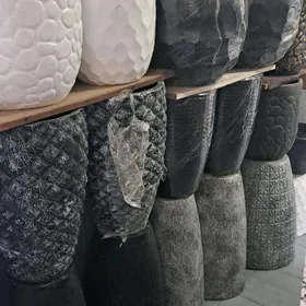 керамические горшки и вазоны