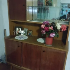 сервант в хор состоянии