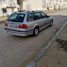 BMW E39 1998