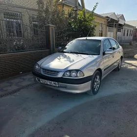Toyota Avensis 2000