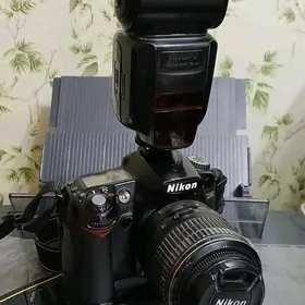 Nikon D90 gul yaly