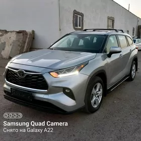 Toyota Highlander 2022