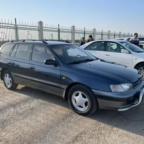 Toyota Carina 1995